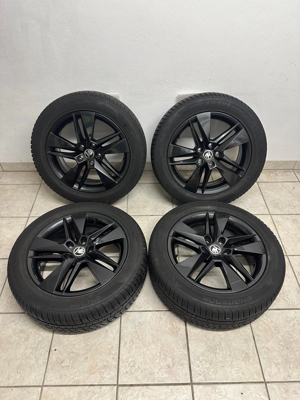 Škoda Superb III Winterräder OEM Schwarz